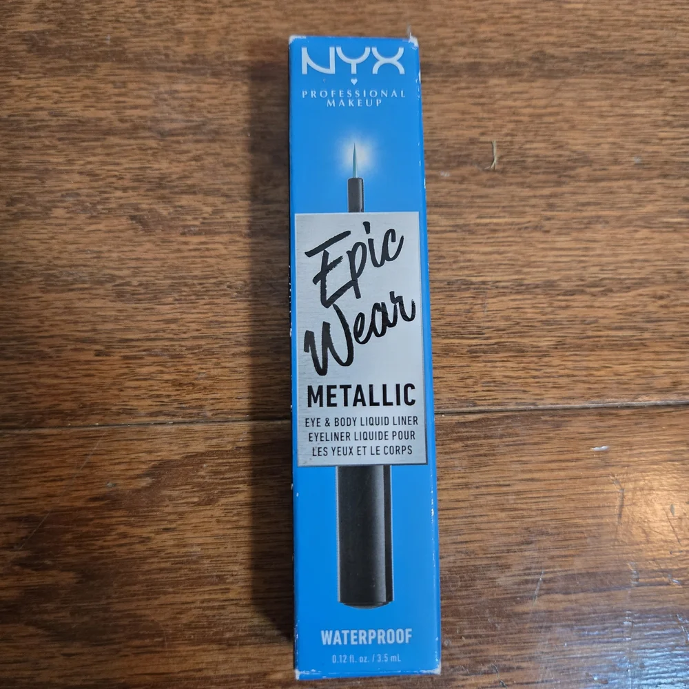 NYX Epic Wear Metallic Eye & Body Liner